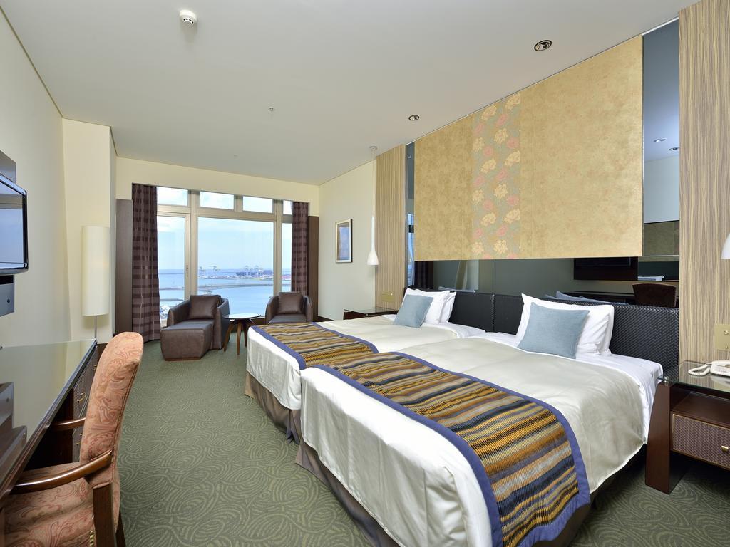 Okinawa Kariyushi Urban Resort Naha Bagian luar foto